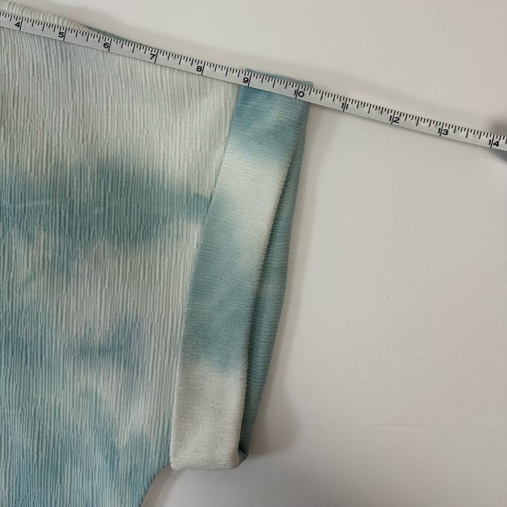 MELLÓDAY Size Medium Blue and White Tie-Dye Top - Picture 9 of 10
